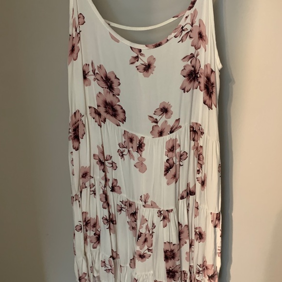 Brandy Melville Jada Dress - Picture 8 of 12
